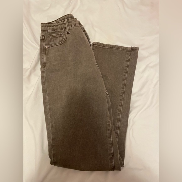 Pretty Little Thing Brown Jeans - Picture 2 of 2
